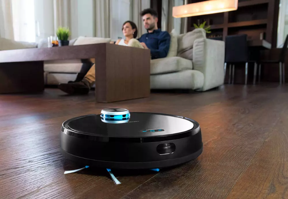 robot vacuum cleaner with docking station